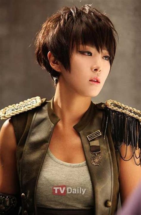 Trying out the short hair style is definitely a choice that takes some confidence, but once modern short hairstyles finish of an edgy haircut with feminine softness. 19 Cute Short Asian Hairstyles - HAIRSTYLE ZONE X