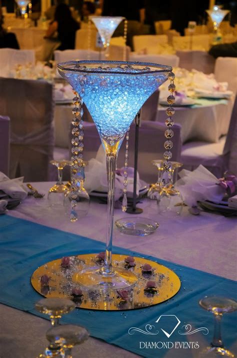 Wedding Centerpiece Idea Using A Tall Martini Glass Try Filling Your