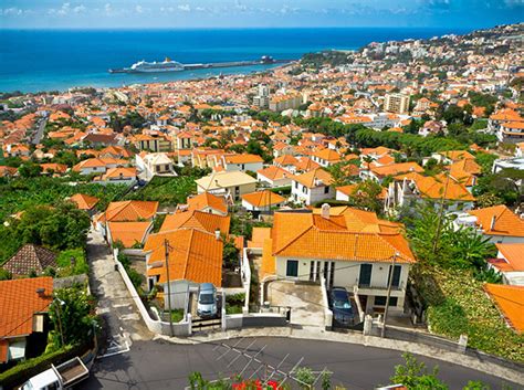 Funchal, the capital of madeira islands, a portuguese island of unexplored beauty, nature, old traditions and food. Madeira eilanden: bezienswaardigheden & hoogtepunten