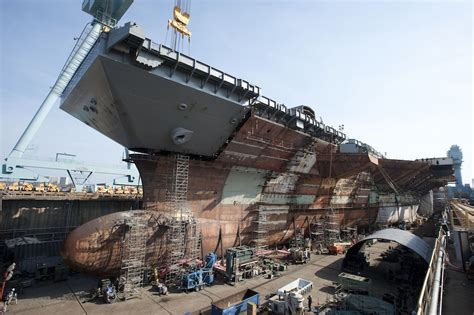 Us Navy S New Aircraft Carriers Will Be Massive Floating Cities Live Science