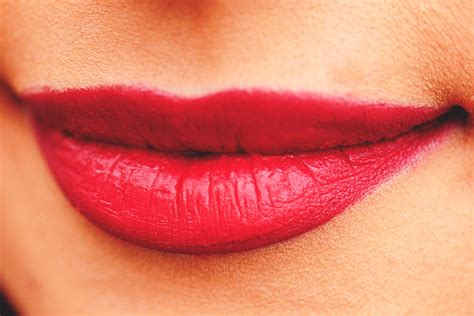 Smiling Lips Wallpaper Hd Lipstutorial Org