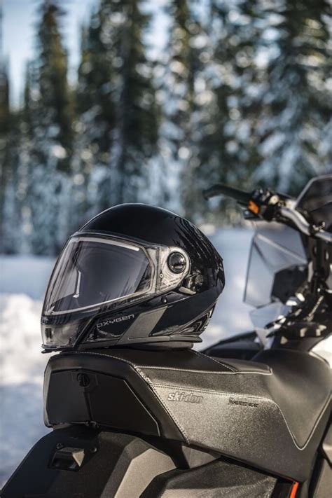 Oxygen is a group 16 element. Oxygen Snowmobile Helmet Product Review - Intrepid Snowmobiler
