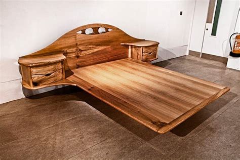 A Beautiful All Wood Floating Bed Rustic Wooden Furniture Diy