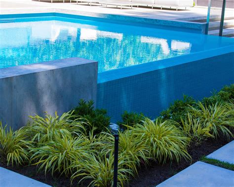 Alka Pool Infinity Or Water Feature This Partial Infinity Edge Acts