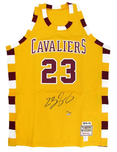 Lebron James Autographed Cleveland Cavaliers Throwback Jersey 107123