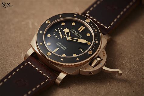 Up Close With The Panerai Submersible Bronzo Pam 968 The Bronzo Is Back