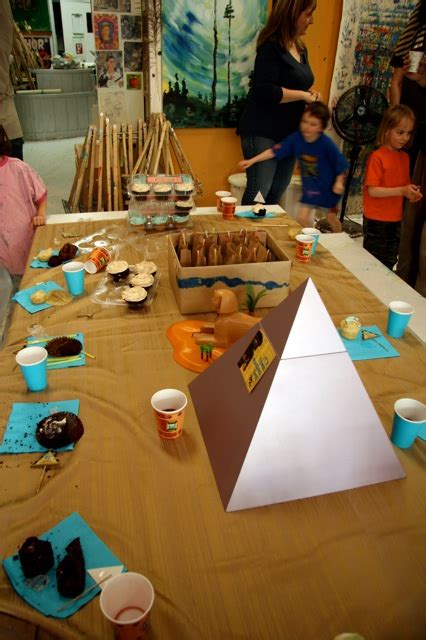 Create your own pyramids and more! weelife: Birthday Party: Egyptian Theme