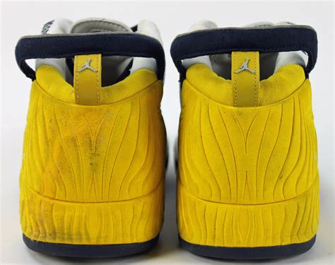 Find the latest in reggie jackson collectible merchandise at www.sportsmemorabilia.com. Lot Detail - Reggie Miller Game Used & Signed 2001-02 Nike Basketball Sneakers (PSA/DNA)