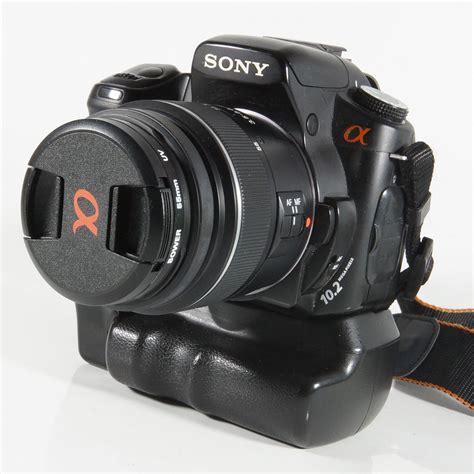Sony Alpha A200 Dslr Camera Kit With Dual Battery Grip And 18 55mm Zoom