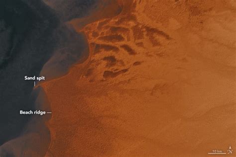 We did not find results for: Gigantic ancient lake revealed in Sahara in pictures ...