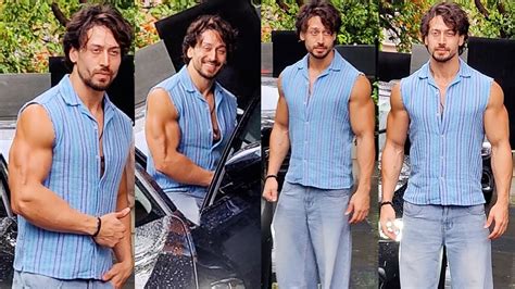 Tiger Shroff Shows Off Hhis Muscles Clicks Pictures With Hotel Staff
