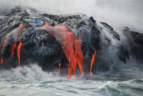 8 Places Where You Can Safely Watch Lava Flow Hawaii Volcano