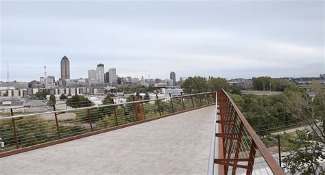 Emc Overlook Provides Breathtaking View Of Downtown Des Moines Skyline