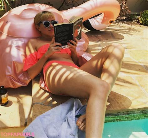 Carly Rae Jepsen Nude OnlyFans Leaked Photo TopFapGirls