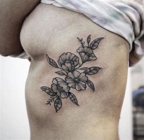 Tattoo Flowers Black And White Ribs Rib Tattoo Small Rib Tattoos Flower Tattoo Back