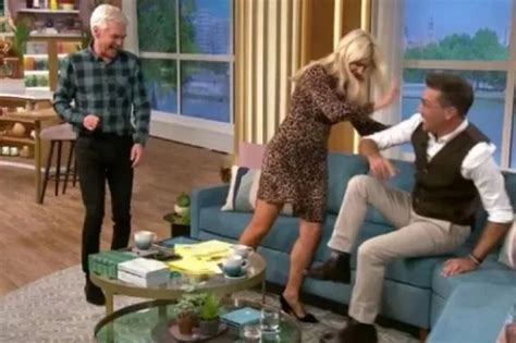 Holly Willoughby Hits Gino D Acampo After He Makes Dig About Her Outfit Birmingham Live