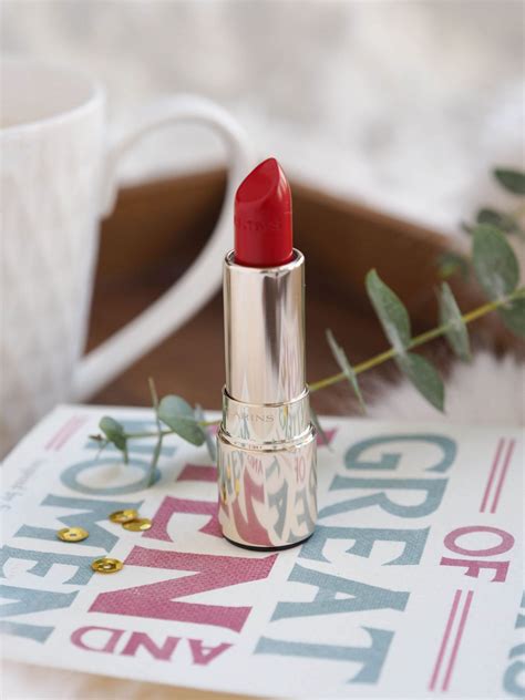 clarins joli rouge 742 red lipstick review 11 a certain romance