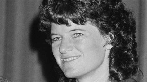 The Tragic Death Of Sally Ride Pictellme
