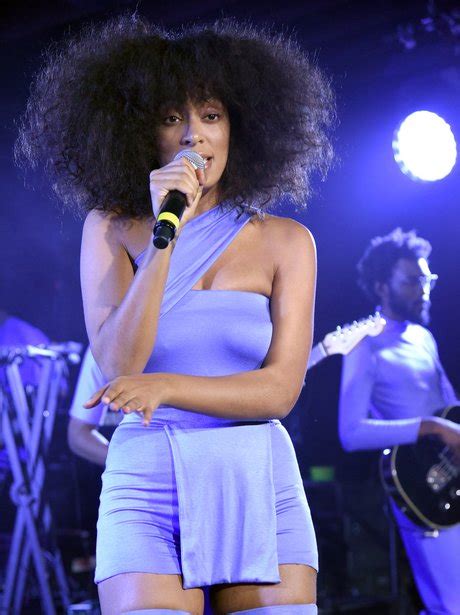 Solange Knowles Goes Braless On Stage At Sxsw Festival And Looks Amazing This Capital