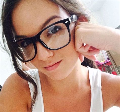 Hot Girls Wearing Glasses 30 Pics