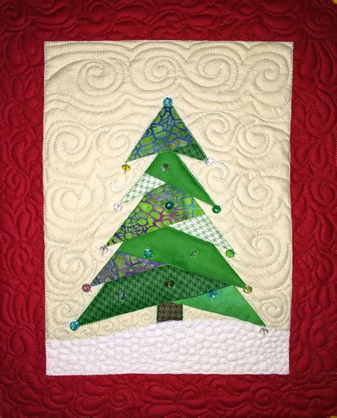 Clutter Bug Designs End Of The Year Catch Up Christmas Tree Quilt