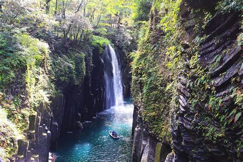 The Gorgeous Takachiho Gorge Guide Mad Or Nomad