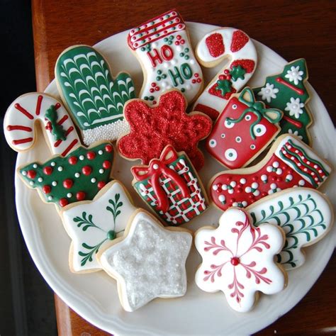 It dries solid and stackable, yet chewy. Christmas Cookies Royal Icing | Christmas Ideas...Can't ...