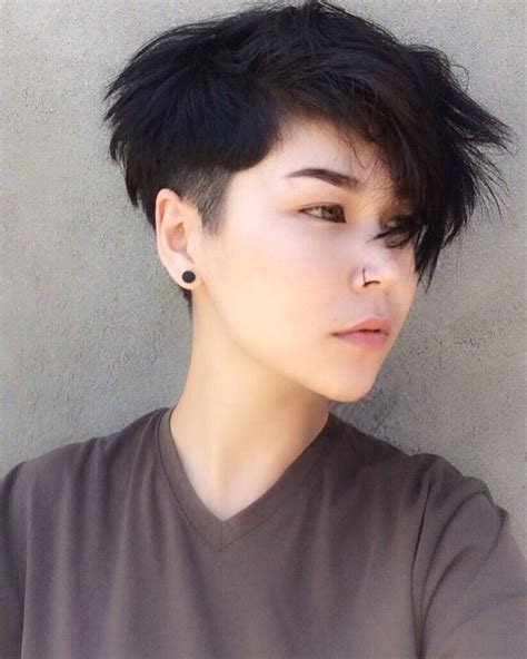 Ftm Haircuts Tomboy Hairstyles Round Face Haircuts Pretty Hairstyles