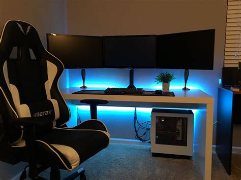 Fully Redesigned 2017 Gaming Setup Decoração Da Sala De Jogo Salas