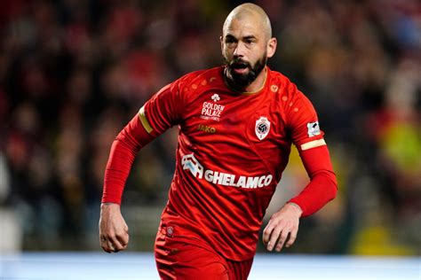 In the game fifa 19 his overall rating is 78. Steven Defour quitte l'Antwerp - Foot national - Sportmagazine