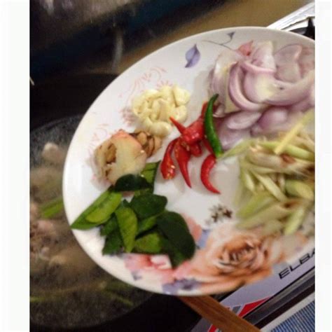 Menjual pes tom yum asli thai di sabah. Resipi Tomyam Ayam Paling Kaw Di Alam Semesta. Padu Beb ...