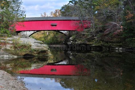 Red Covered Bridge In Indiana Stock Image Image Of Mixes Bridges