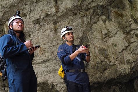 The Dark Claustrophobic World Of Cave Explorers
