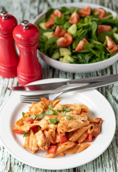 Choose chunky pasta shapes like penne or farfalle to trap the sauce, and serve with lashings of grated parmesan cheese. Chicken and Chorizo Pasta Bake | Recipe in 2020 | Chicken and chorizo pasta, Chorizo pasta bake ...