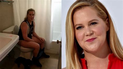 Amy Schumer Posts Throwback Picture Sitting On Toilet Finding Out She