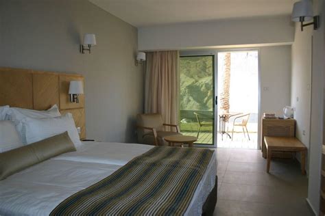 Ein Gedi Kibbutz Hotel Tourist Israel