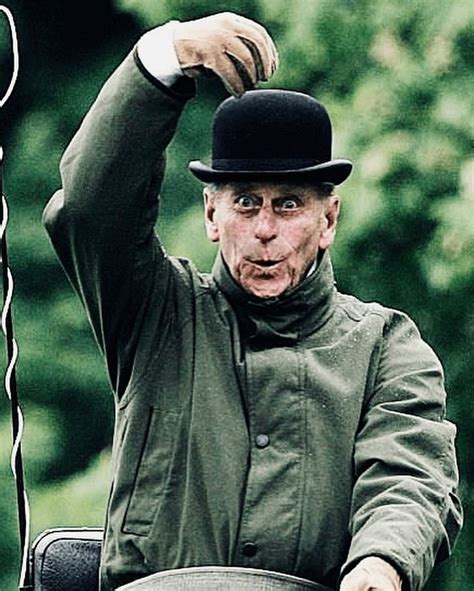 Jetzt ist prinz philip heute morgen auf schloss windsor im alter von 99 jahren gestorben. Prince Charles Being Weird In A Hat | Prince philip, Royal family england, Funny faces