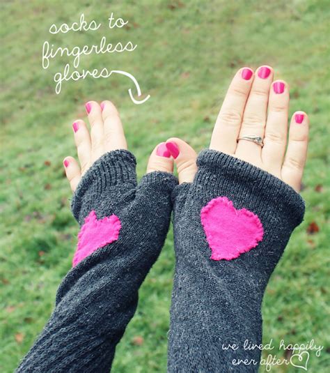 These are all really simple, but they'll each take quite a while to finish, so you can cure. 14 Great Ways To Recycle Old Socks | Wordless Wednesday