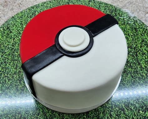 Pokemon Ball Cake Artofit