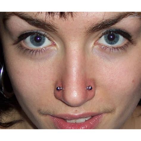 Cuidados Com O Piercing No Nariz