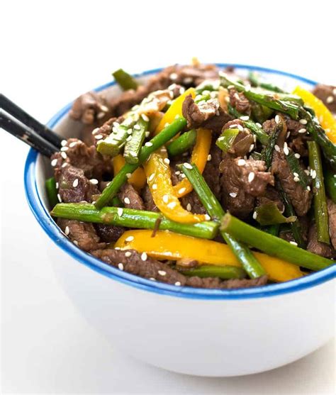 Stir fry is the perfect go to dish for those who don't have a lot of time to spare in the kitchen. Honey Ginger Sesame Beef Stir Fry | Posh Journal