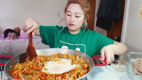 It's so quick and easy, you can whip it if you plan to make fried rice, you can use slightly less water or use the cook hard rice function on your rice cooker to make chewier steamed rice in the first place. How to make Kimchi Fried Rice - YouTube