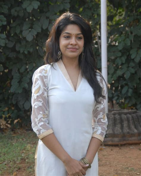 Mallu Hot Serial Actress Photos Archana Kavi Nipple Pics
