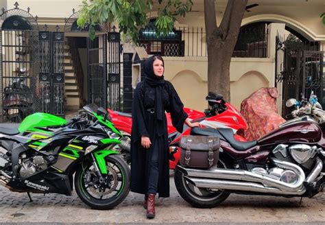 Roshni Misbah Meet Indias “hijabi Biker”