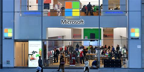 Most Valuable Company Battle Between Apple And Microsoft 9to5mac