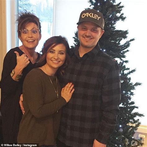 Sarah Palins Daughter Willow 24 Announces Shes Expecting Twins With