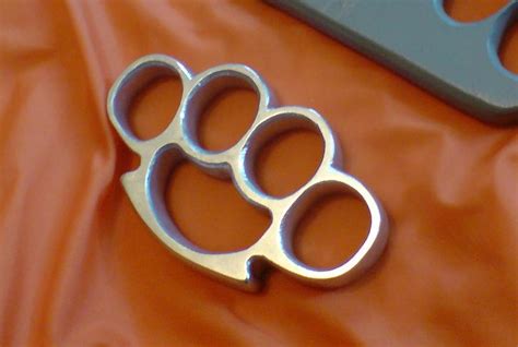Weaponcollectors Knuckle Duster And Weapon Blog Hand Made Knuckle Duster