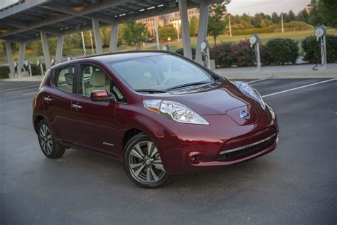 Nissan Leaf 2016 Goes 104 Miles On A Single Charge Planet Custodian