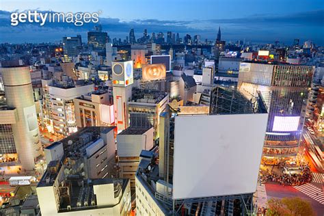 Shibuya Tokyo Japan Cityscape At Dusk 이미지 1449586628 게티이미지뱅크