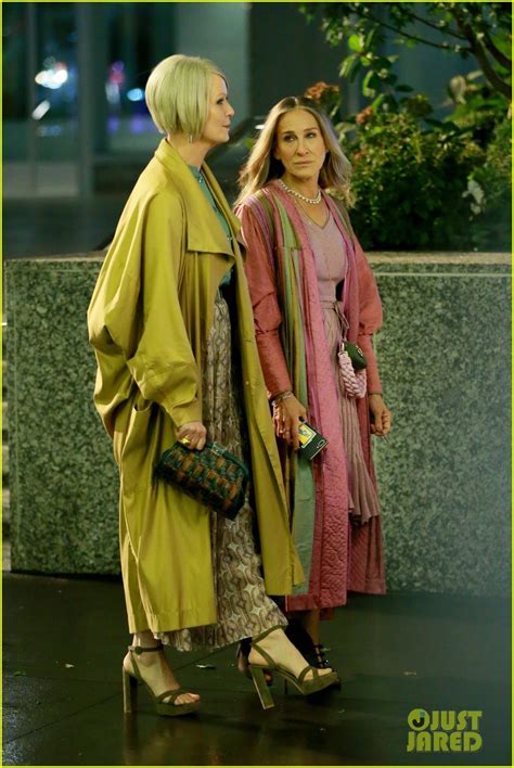 Sarah Jessica Parker And Cynthia Nixon Shoot Night Scenes For And Just